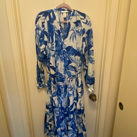 H&M Floral Blue and White Long Sleeve Dress - Picture 4 of 7